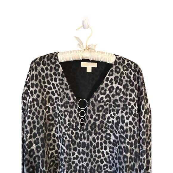 Michael Kors Women’s Black & White Leopard Print Soft Flowy Poncho Top Size 1X - Picture 5 of 13
